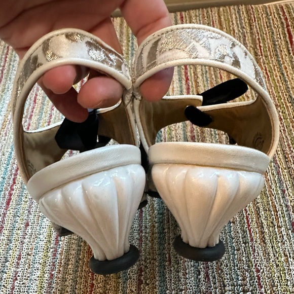 Fluevog NEW WO BOX Firefly Ficta cream embroidered sling back heel - 8.5/9/9.5 - Picture 7 of 16